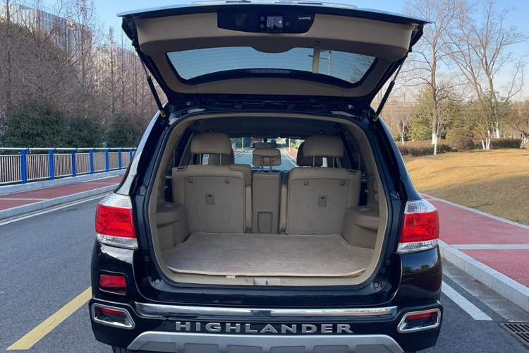 Used Toyota Highlander 2012 2.7L 2WD 5-Seater Elite Edition
