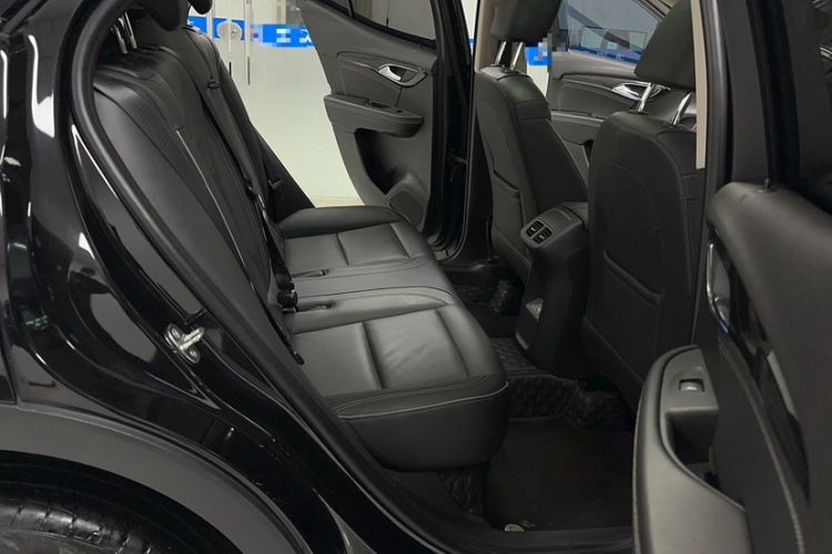 Used Buick Envision 2022 Encore S 552T Two-Wheel-Drive Luxury Model
