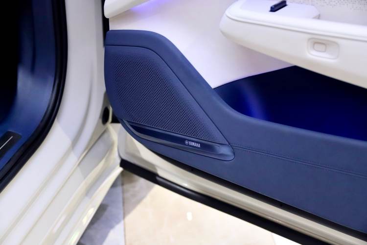 Used Zeekr 001 2025 WE Edition 100 kWh Rear-Wheel Drive
