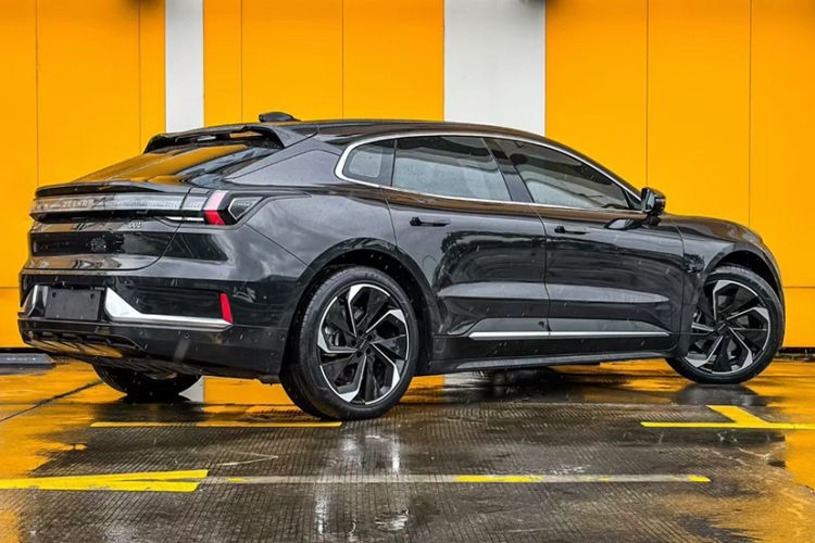 Used Zeekr 001 2022 Ultra-Long Range Single-Motor WE Version
