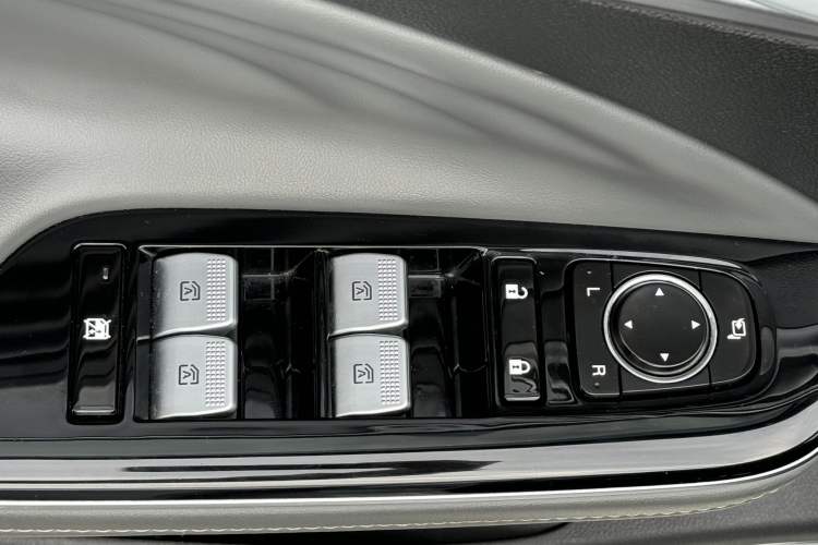 Used AION S Plus 2022 80 Tech Edition
