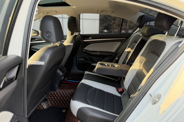 Used Volkswagen Bora 2023 300TSI DSG Prestige Edition
