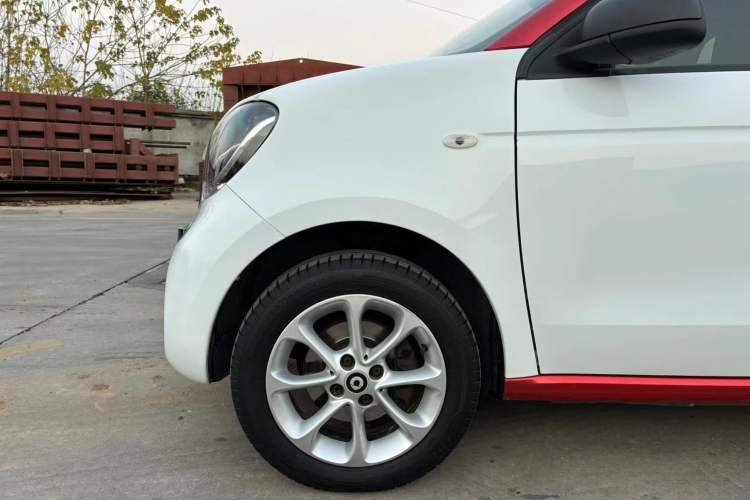 Used  forfour 2016 1.0L 52 kW Dynamic Edition
