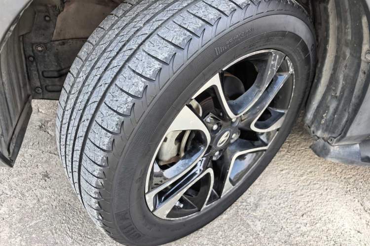 Used Soueast DX7 2015 1.5T Manual Luxury Model
