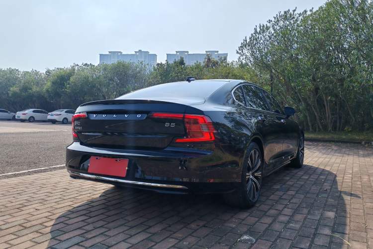 Used Volvo S90 2023 B5 Zhiyuan Luxury Edition
