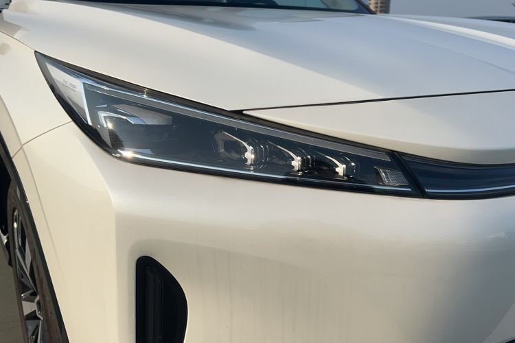 Used Roewe D5X DMH 2024 135 Tech Edition
