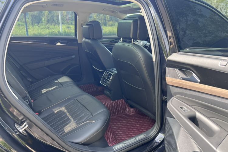 Used Volkswagen Passat 2019 330TSI Luxury Edition China VI Standard
