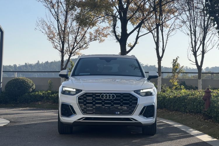 Used Audi Q5L 2022 Updated 45T Luxury Dynamic Version
