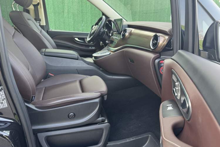 Used Mercedes-Benz V-Class 2022 V 260 L Long Wheelbase Prestige Edition