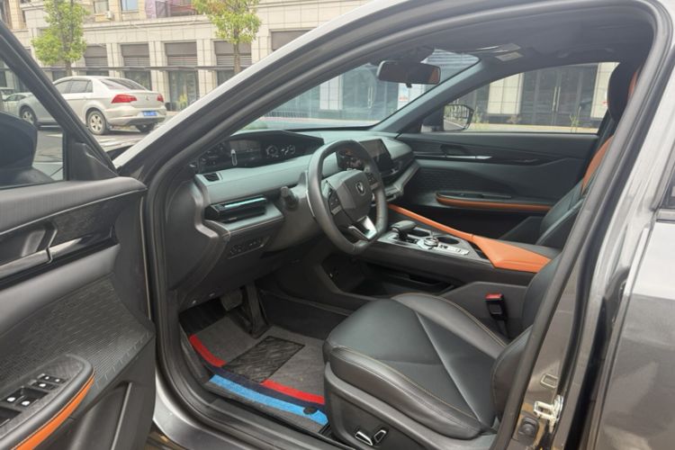 Used Changan UNI-V 2022 1.5T Prestige Version
