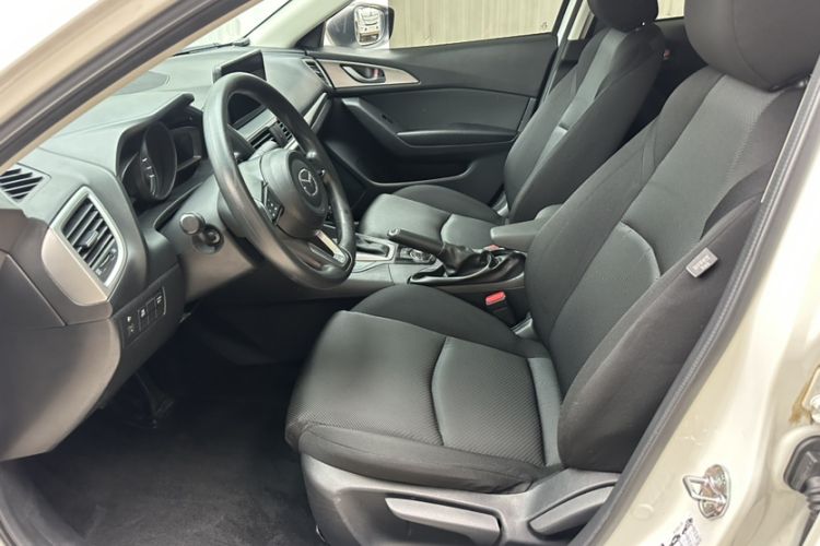 Used Mazda Mazda 3 Axela 2017 Sedan 1.5L Automatic Comfort Model Emission Standard China V
