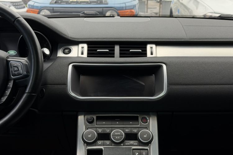 Used Land Rover Range Rover Evoque 2018 240 PS SE Smart Brilliance Edition
