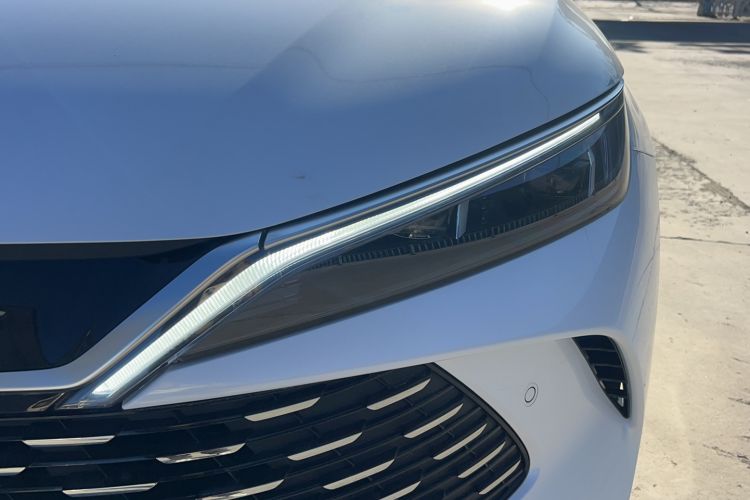 Used BYD Qin L 2025 DM-i Smart Drive 80KM Leading Model