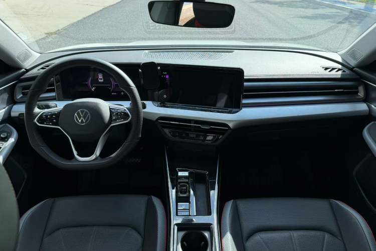 Used Volkswagen Lamando 2023 Lavida L 280TSI DSG Cool & Spicy Edition
