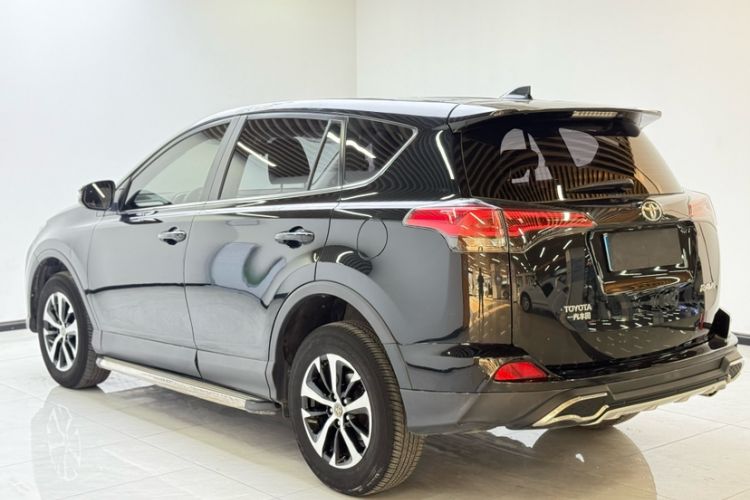 Used Toyota RAV4 2019 2.0L CVT Two-Wheel Drive Pioneer Edition China VI Standard
