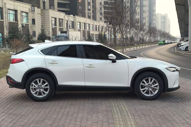 Used Mazda CX-4 2016 2.0L Automatic 2WD Blue Sky Dynamic Edition
