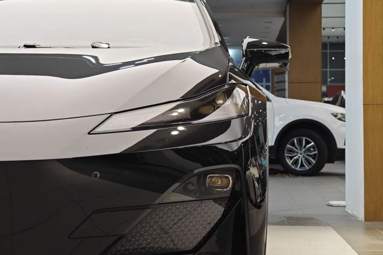 Used  SL03 2023 200Max Range-Extended Version