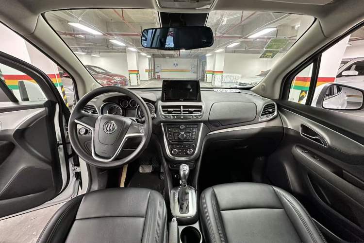 Used Buick Encore 2015 1.4T Automatic Two-Wheel Drive Urban Elite Version
