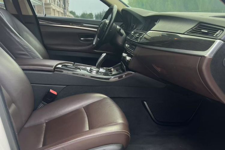 Used BMW 5 Series 2014 525Li Luxury Design Package
