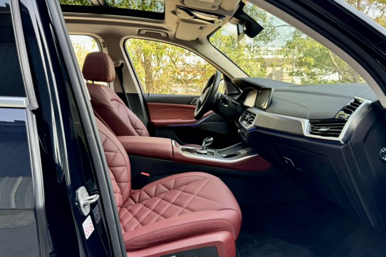 Used BMW X5 2022 Restyled xDrive 30Li Luxury Version M Sport Package
