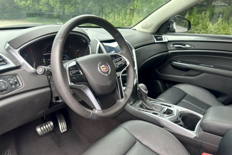 Used Cadillac SRX 2014 3.0L Comfort Model
