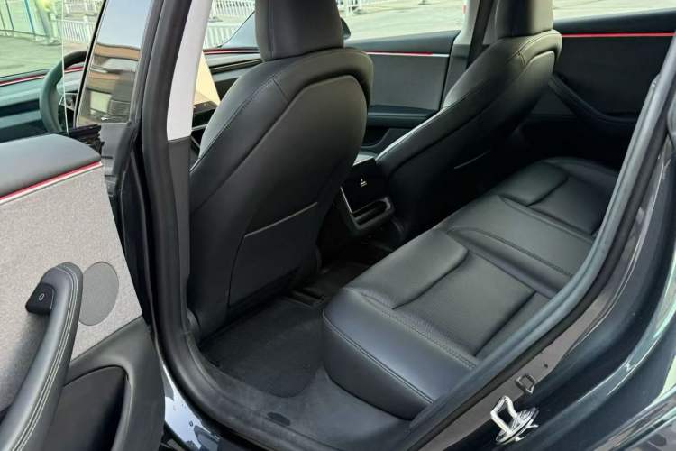 Used Tesla Model 3 2023 Rear-Wheel-Drive Version
