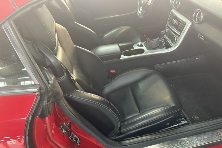 Used Mercedes-Benz SLK-Class 2011 SLK 200 Fashion Model
