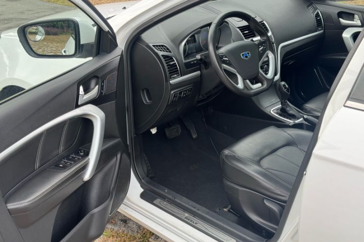 Used Geely Auto Emgrand 2016 Sedan 1.5L CVT Upward Version
