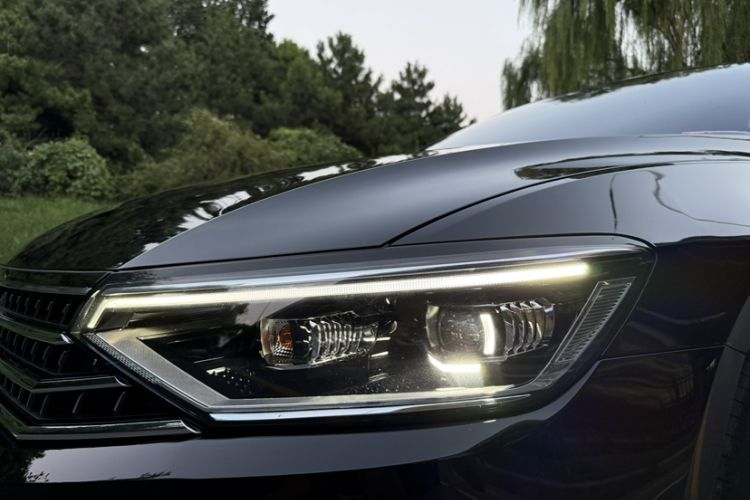 Used Volkswagen Magotan 2023 2 Million Units Commemorative Edition 330TSI DSG Luxury Version
