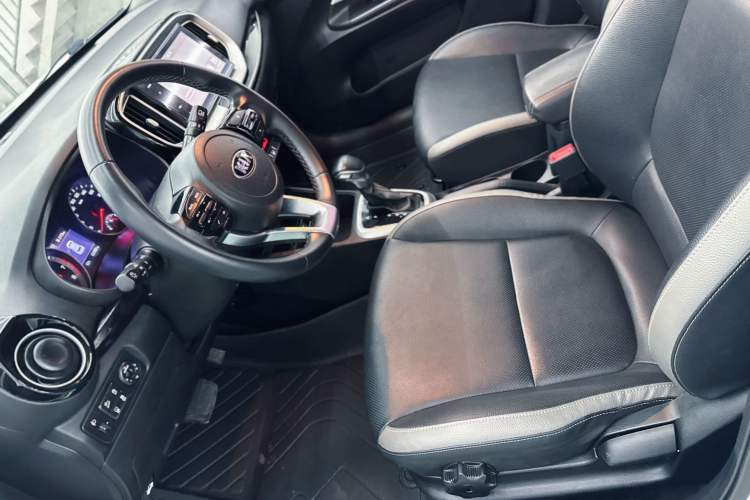 Used Kia kx1 Stonic 2019 1.4L Automatic Fun Edition China VI