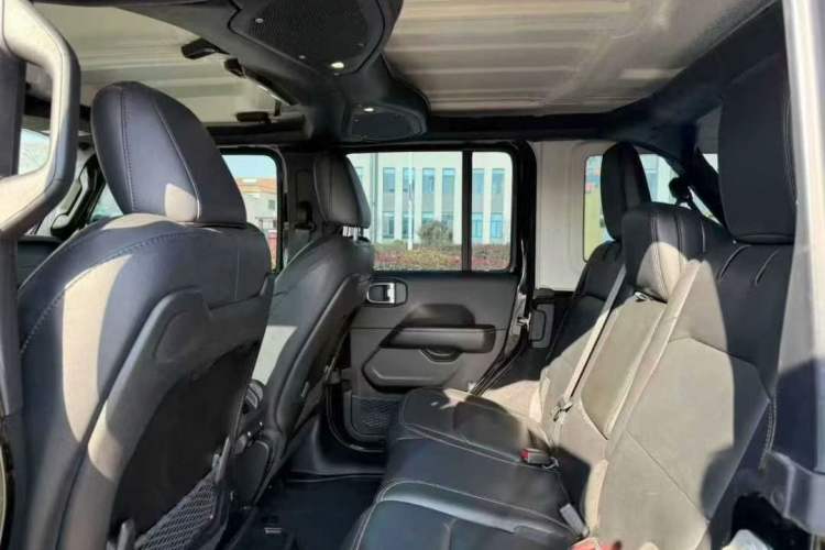 Used  Wrangler 2024 2.0T Sahara Four-Door Edition
