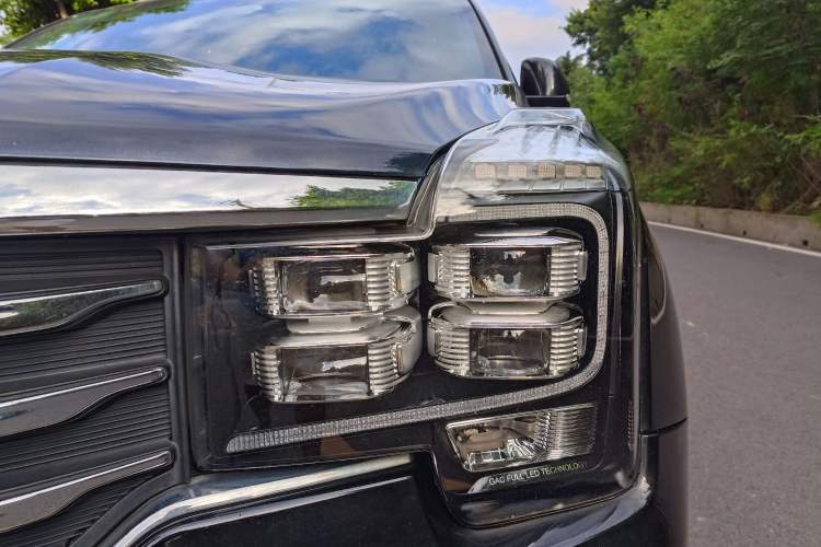 Used GAC Trumpchi GS8 2017 320T Two-Wheel Drive Luxury Smart Connectivity Version (7 Seats)
