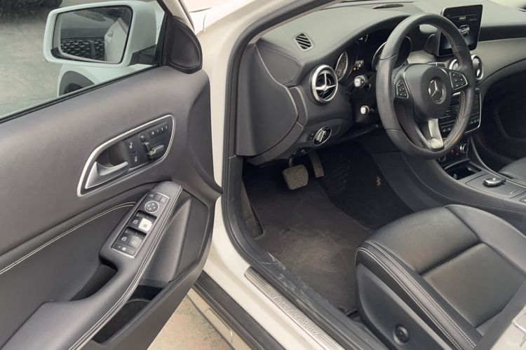 Used Mercedes-Benz GLA 2016 GLA 220 4MATIC Fashion Edition
