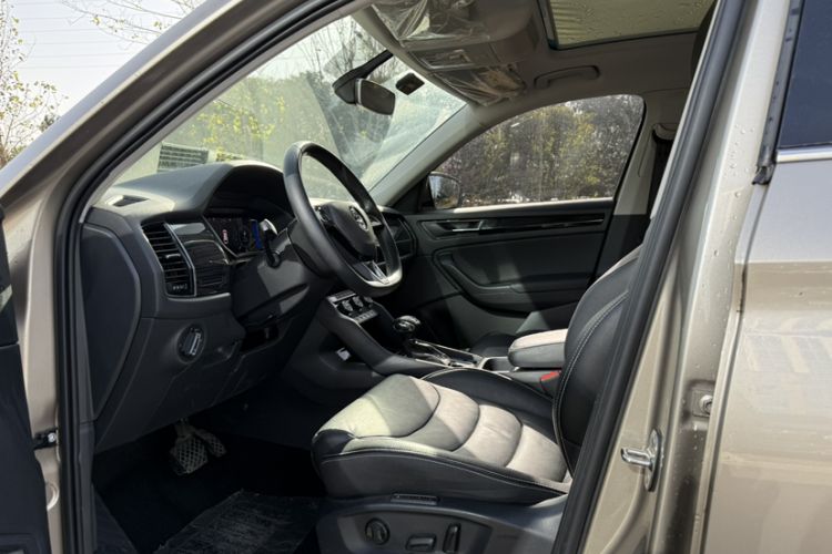 Used Skoda Kodiaq 2019 Facelifted TSI330 7-Seater Two-Wheel-Drive Luxury Enjoyment Edition China VI Standard
