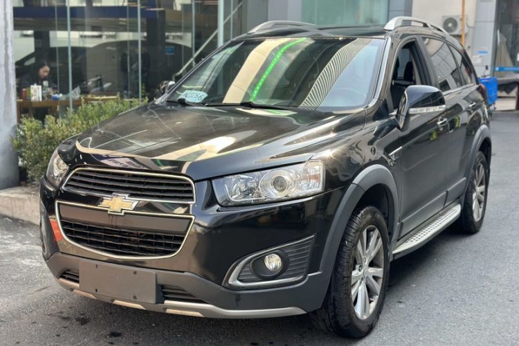Used Chevrolet Captiva 2015 2.4L 4x4 Flagship Edition 7-Seater