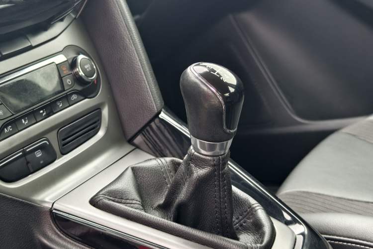 Used Ford Focus 2012 Sedan 1.6L Manual Fashion Edition