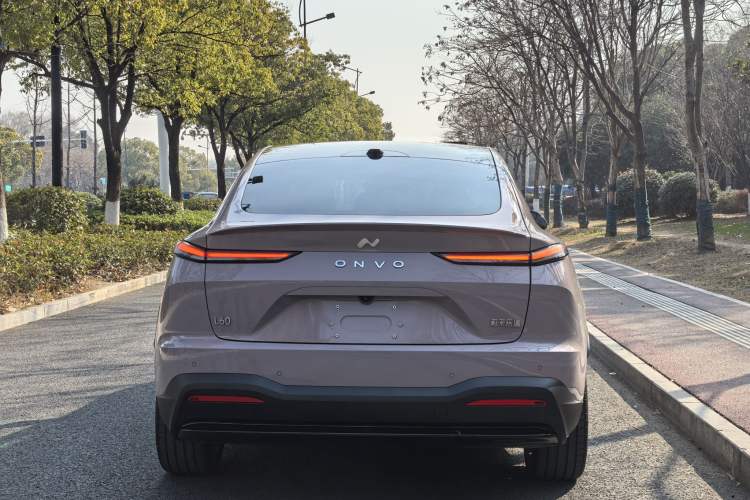 Used ONVO L60 2024 60 kWh Rear-Drive Version
