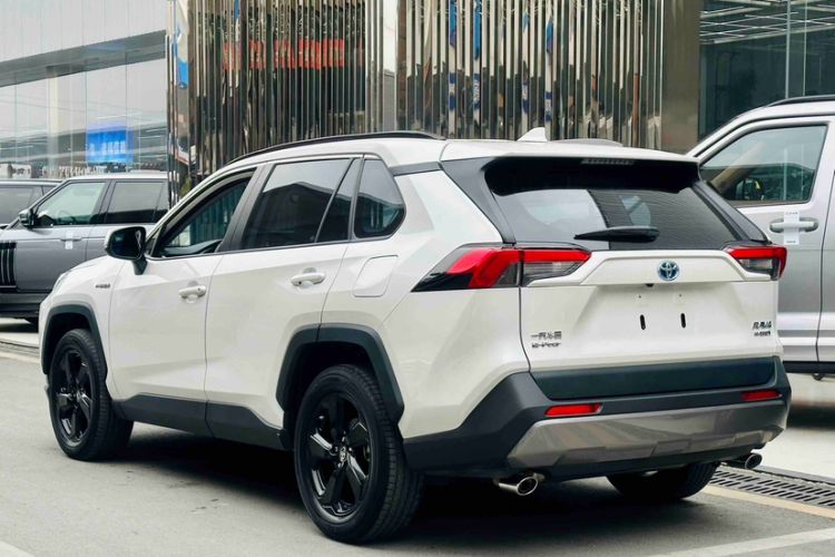 Used Toyota RAV4 2020 Dual-Engine 2.5L E-CVT 4x4 Elite PLUS Edition
