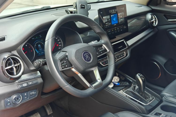 Used BYD Song 2021 Classic Edition 1.5T Automatic Luxury Model
