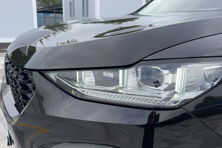 Used Wey VV6 2018 2.0T Two-Wheel-Drive Ultra-Luxury Version China V Standard
