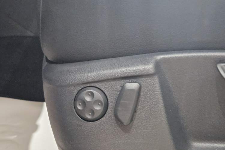 Used Volkswagen Sharan 2014 2.0 TSI Comfort Model