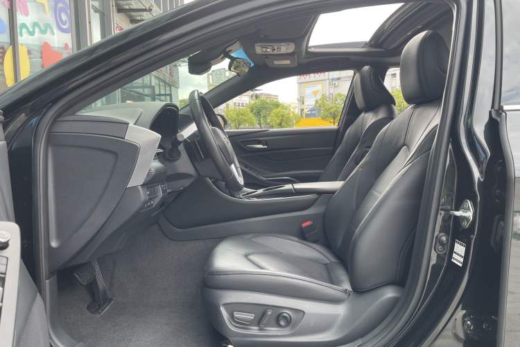 Used Toyota Avalon 2023 2.5L Luxury Edition
