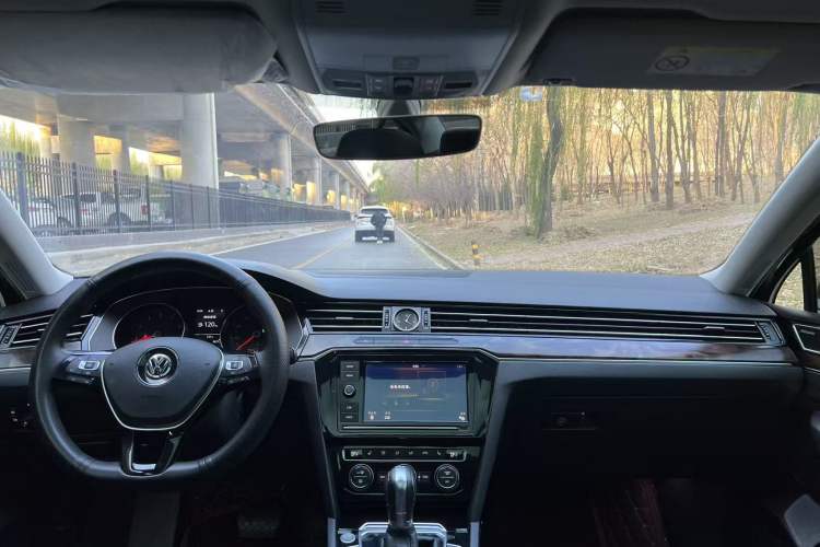 Used Volkswagen Magotan 2019 330TSI DSG Luxury Version China VI Standard