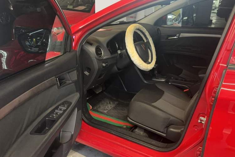 Used Roewe 350 2015 1.5L Automatic Luxury Sunroof Edition
