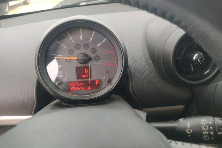 Used  Countryman 2014 1.6L COOPER Fun
