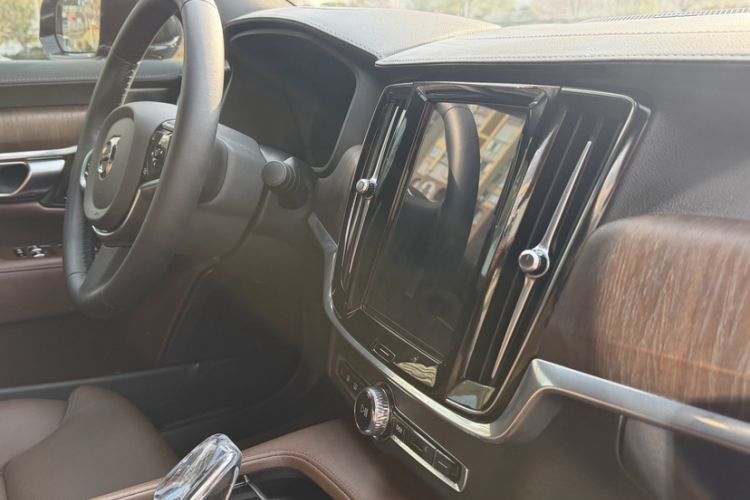 Used Volvo S90 2024 B5 Zhiyuan Luxury Edition