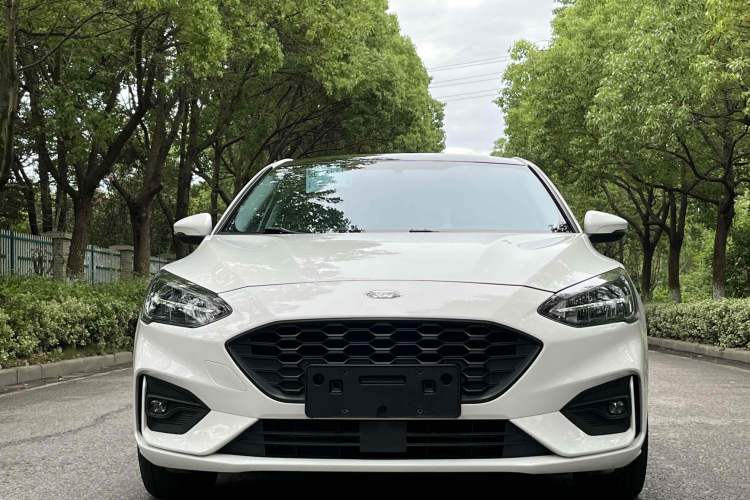 Used Ford Focus 2021 Hatchback EcoBoost 180 Automatic Titanium Edition
