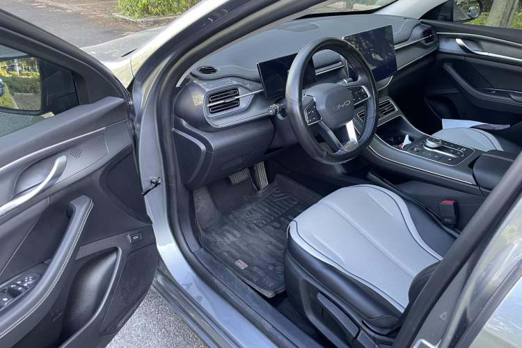 Used BYD Destroyer 05 2024 HONOR Edition DM-i 55KM Luxury Model
