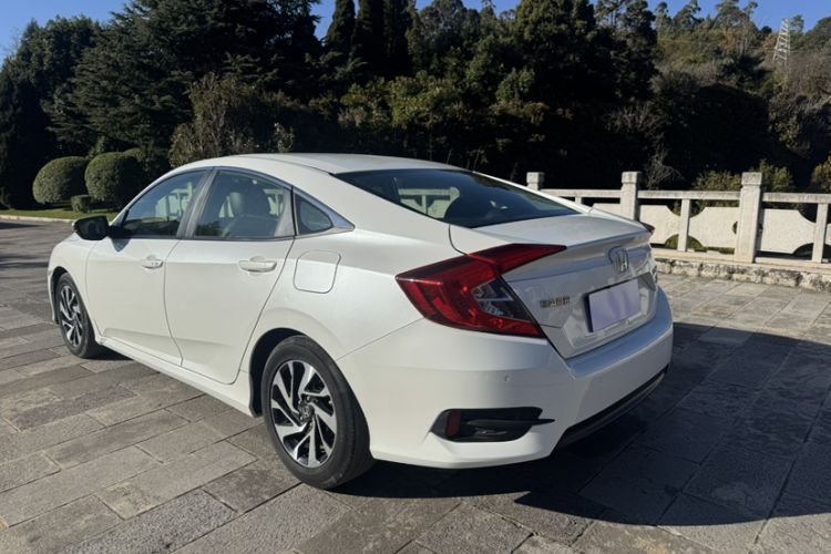 Used Honda Civic 2016 220TURBO CVT Luxury Edition
