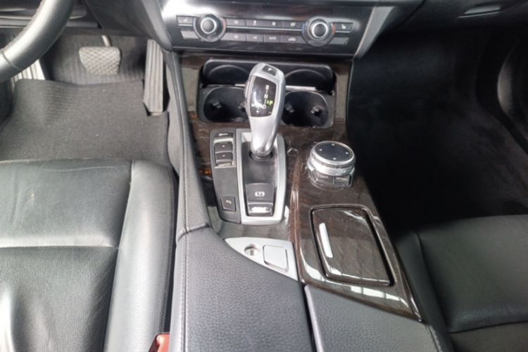 Used BMW 5 Series 2014 530Li Leading Model
